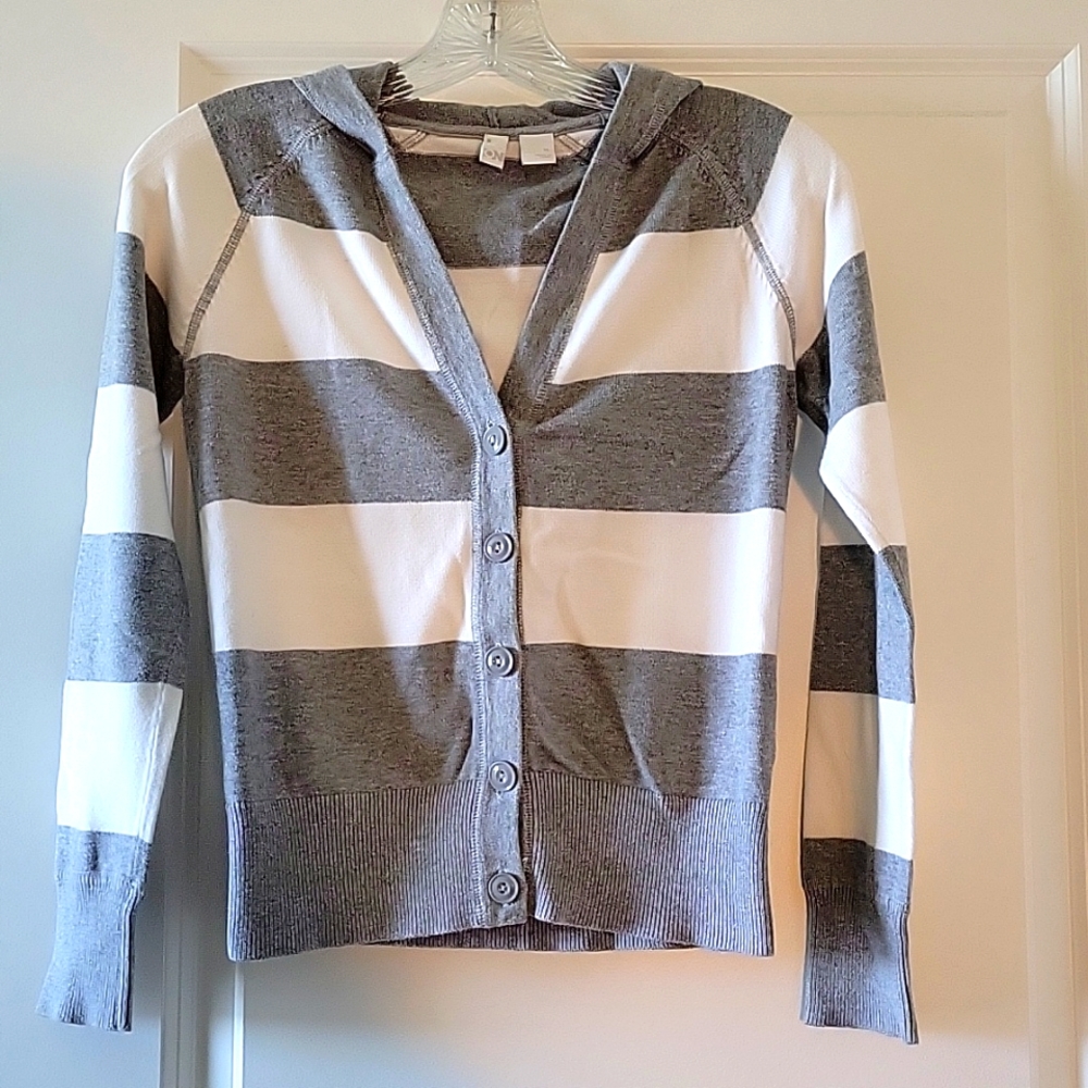 Old navy kids button up cardigan size XL